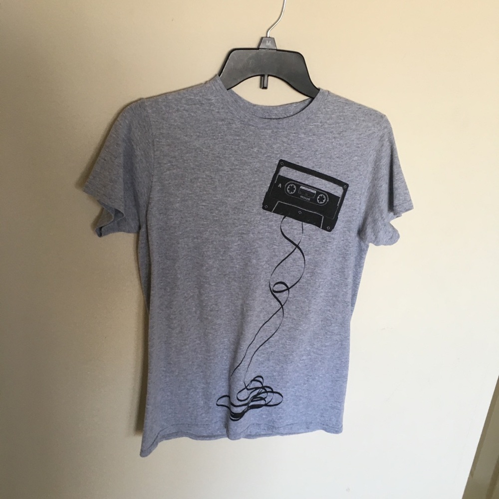 Vintage Maxell audio cassettes graphic tee unravel